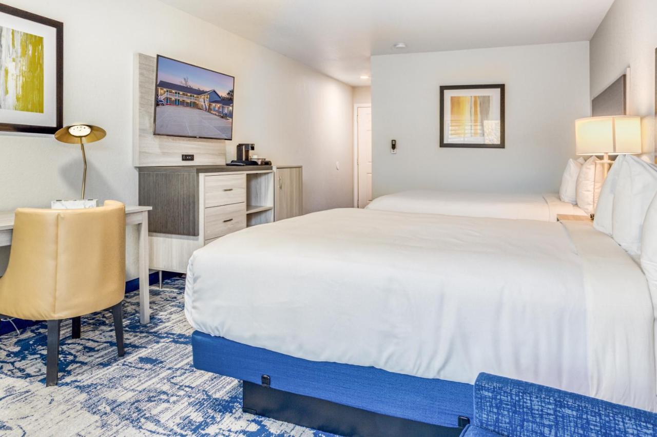 Queen Room Two Queen Beds Disability Access