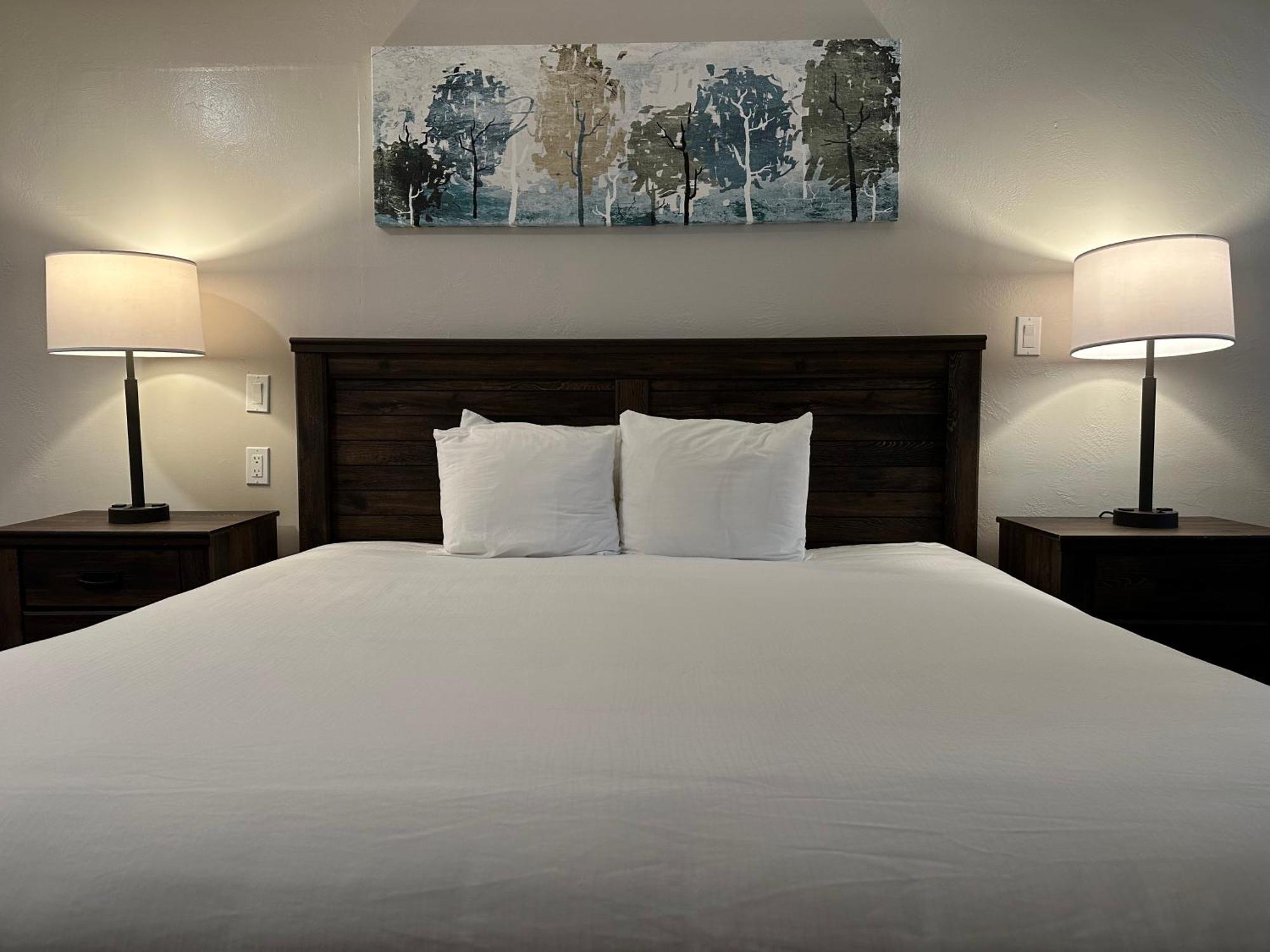 Standard King Room